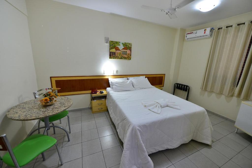 Vind'S Plaza Hotel Caratinga Zewnętrze zdjęcie