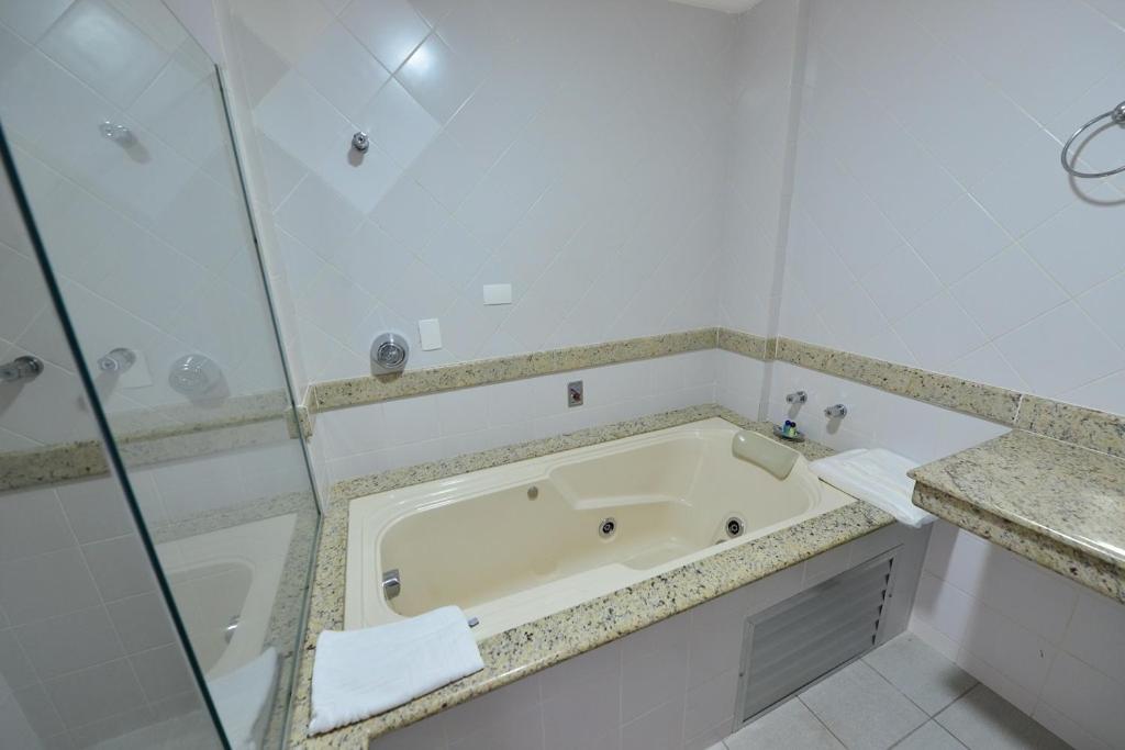 Vind'S Plaza Hotel Caratinga Zewnętrze zdjęcie