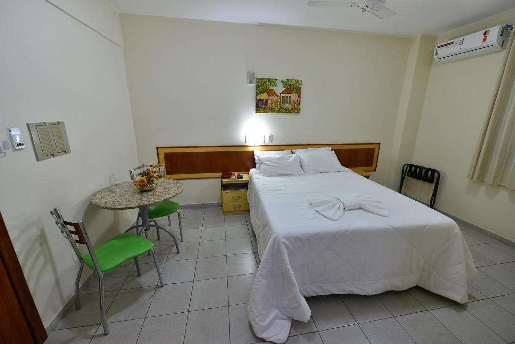 Vind'S Plaza Hotel Caratinga Zewnętrze zdjęcie